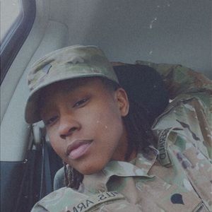 Meet your Posher, Tiara